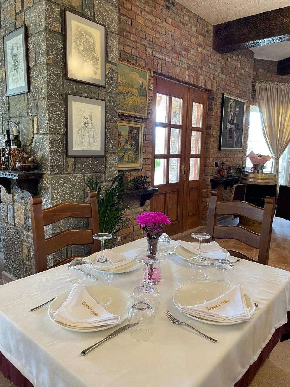 Lac Lahuta E Vjeter Agroturizem酒店 外观 照片